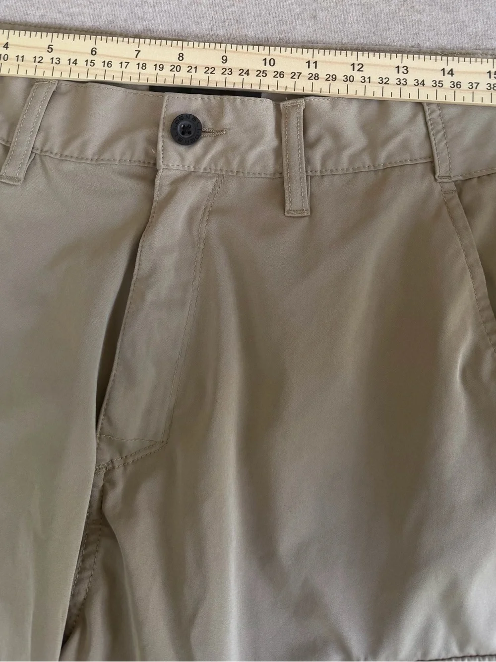 Denali Men's Size 32 Hybrid Cargo Shorts Delta Khaki Utility Outdoor